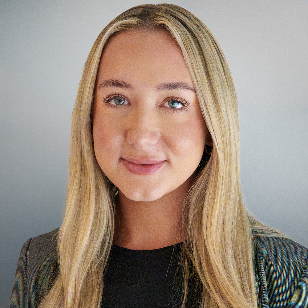 Professional headshot of Linzi Beardsley, Solicitor in the Wills, Probate, Tax & Trusts team at Flint Bishop.
